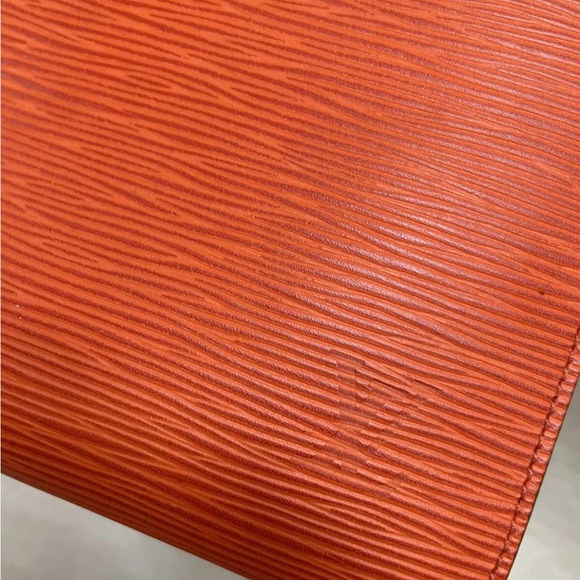 Louis Vuitton Toiletry Monogram Pouch 26 Orange Epi Leather - Picture 3 of 8